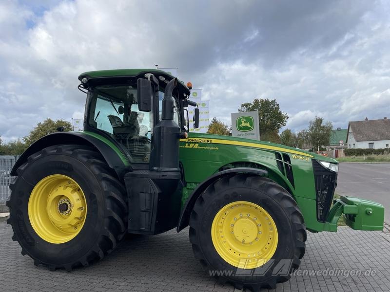 Traktor des Typs John Deere 8320R E23-PowerShift, Gebrauchtmaschine in Sülzetal OT Altenweddingen (Bild 4)