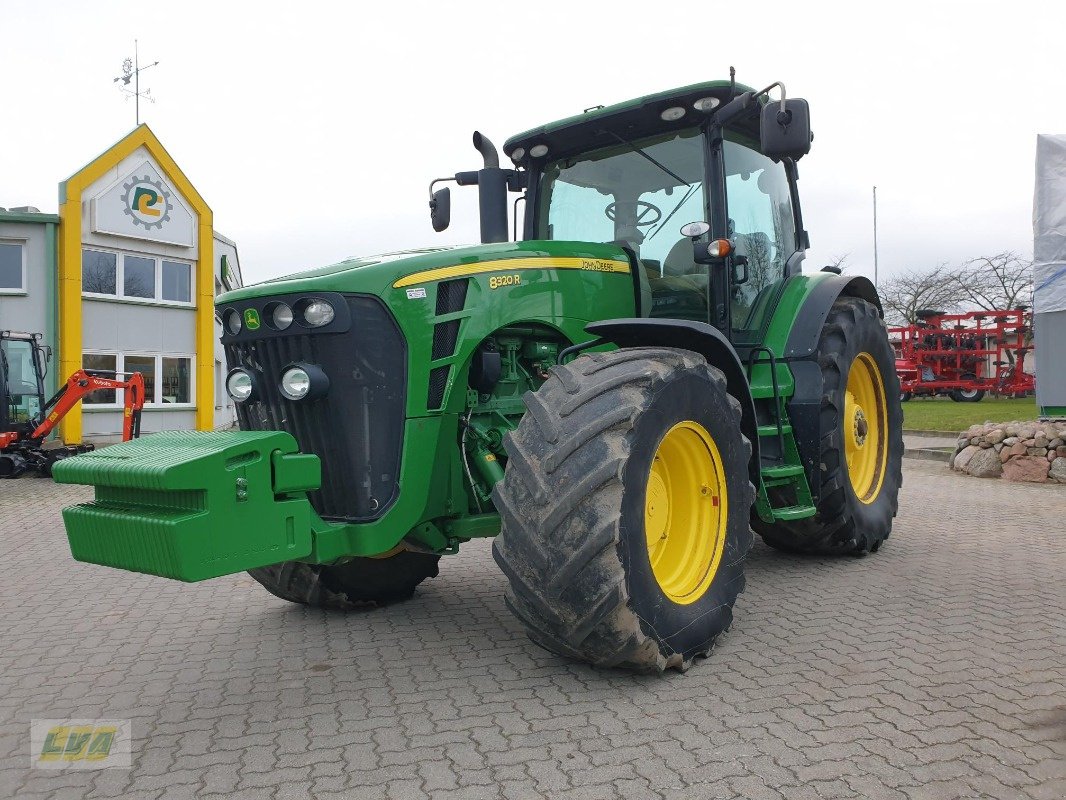 Traktor Türe ait John Deere 8320R PowrShift, Gebrauchtmaschine içinde Schenkenberg (resim 1)