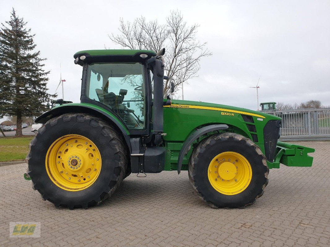 Traktor Türe ait John Deere 8320R PowrShift, Gebrauchtmaschine içinde Schenkenberg (resim 7)