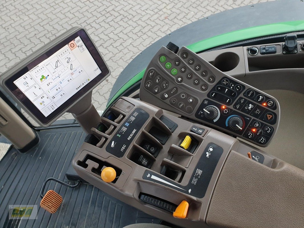 Traktor Türe ait John Deere 8320R PowrShift, Gebrauchtmaschine içinde Schenkenberg (resim 11)