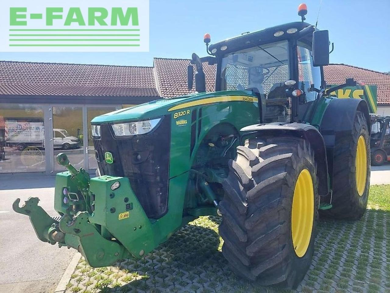 Traktor du type John Deere 8320r, Gebrauchtmaschine en GROBELNO (Photo 1)