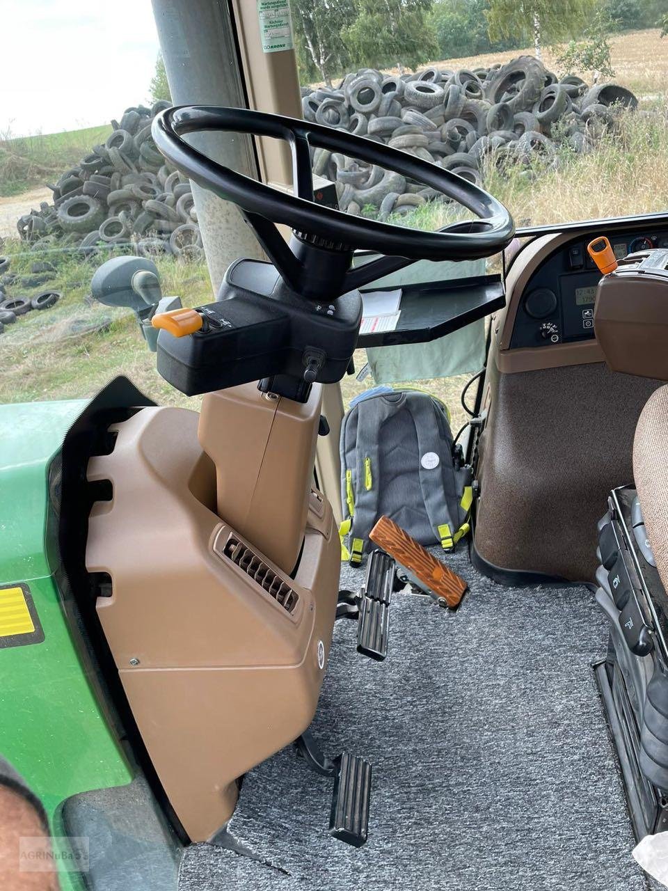 Traktor van het type John Deere 8330, Gebrauchtmaschine in Prenzlau (Foto 11)