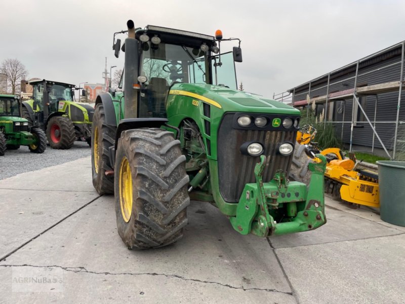 Traktor от тип John Deere 8330, Gebrauchtmaschine в Prenzlau