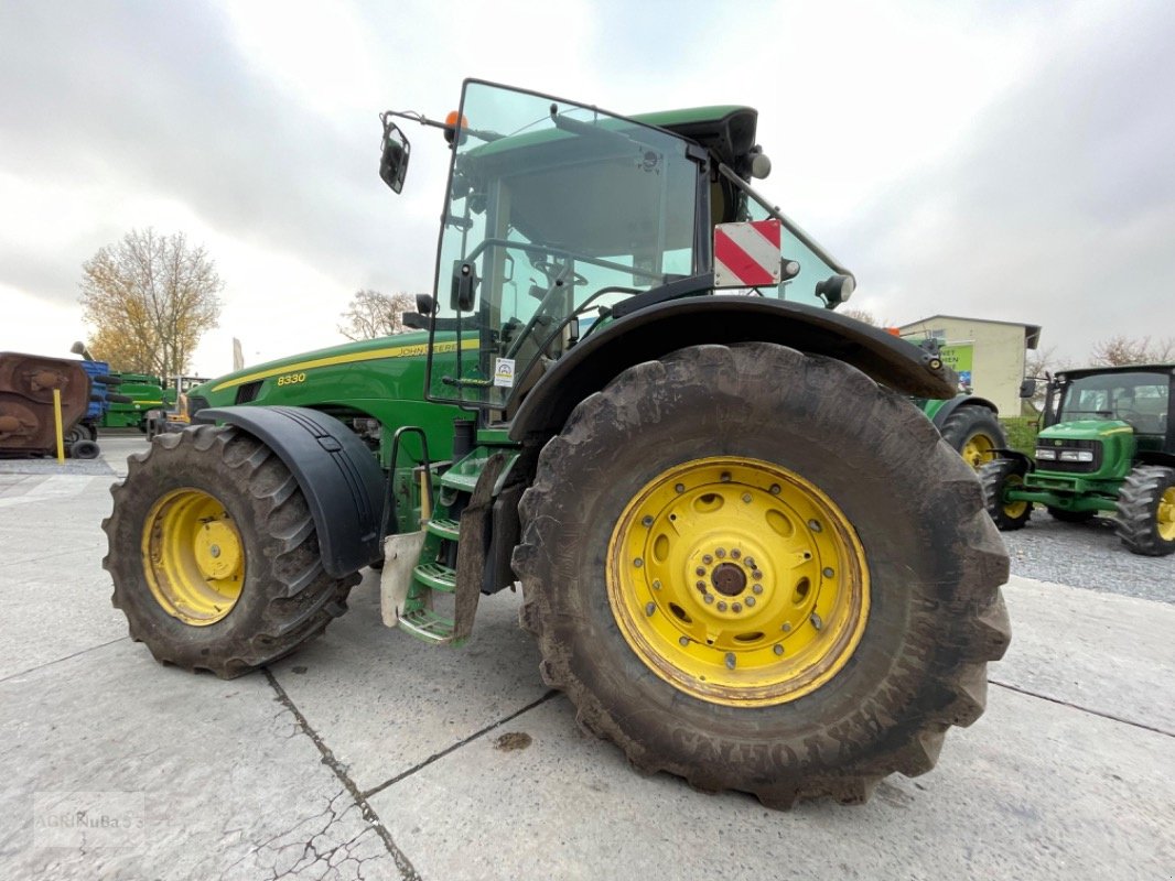 Traktor от тип John Deere 8330, Gebrauchtmaschine в Prenzlau (Снимка 9)