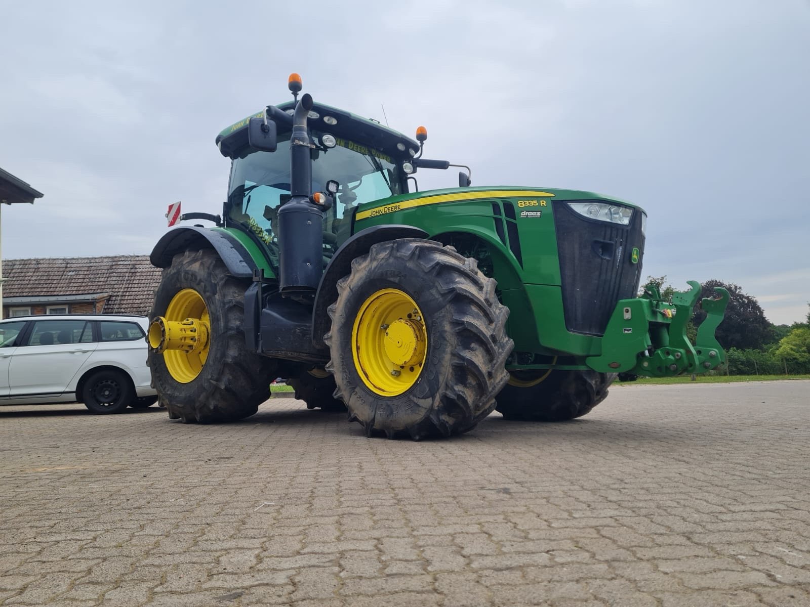 Traktor a típus John Deere 8335 R, Gebrauchtmaschine ekkor: Thürkow (Kép 2)