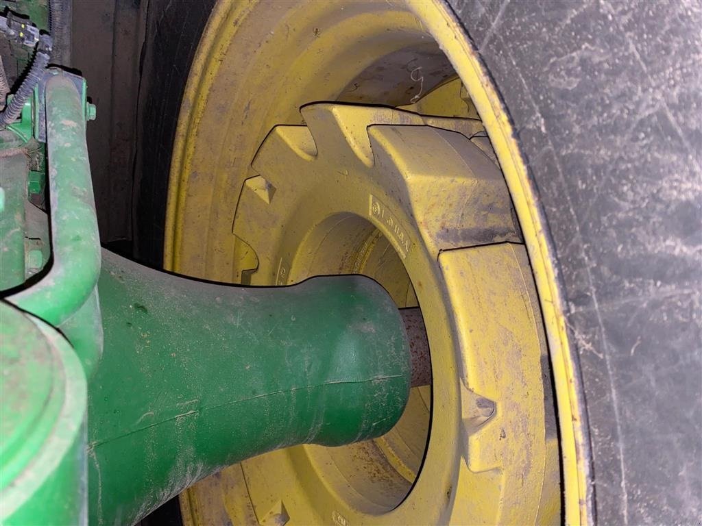 Traktor a típus John Deere 8335R 4 x tvillingehjul. Hjulvægte. GPS. AutoTrac. StarFire 3000. TLS. PowerShift. Luftbremser. ring til Ulrik på 40255544. Jeg snakker Jysk, tysk og engelsk., Gebrauchtmaschine ekkor: Kolding (Kép 7)