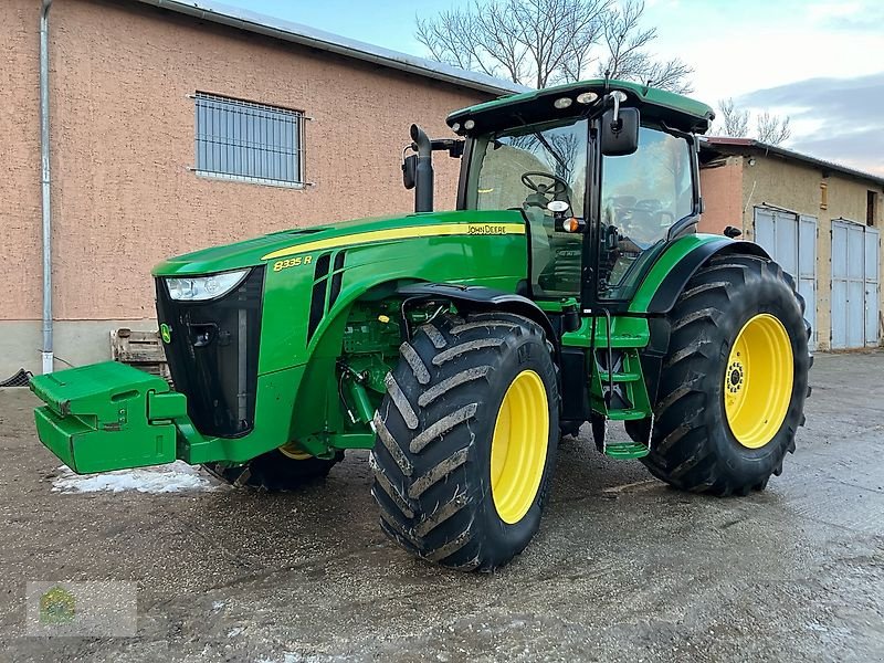 Traktor typu John Deere 8335R *Powr Shift*, Gebrauchtmaschine v Salsitz (Obrázek 1)