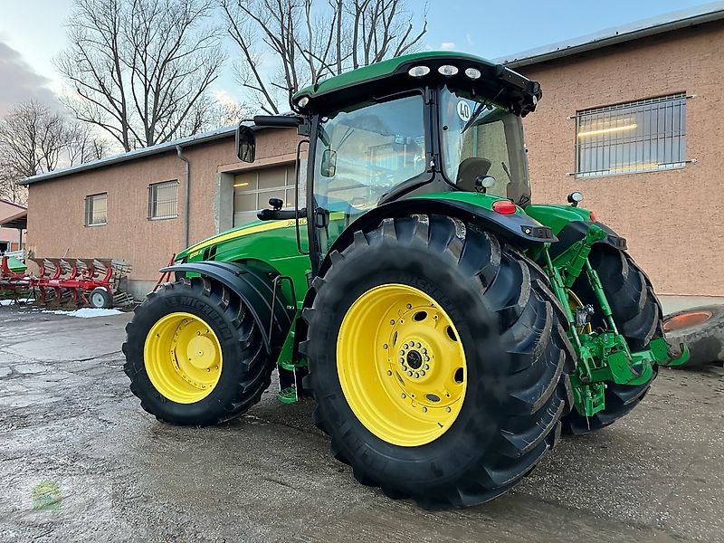 Traktor typu John Deere 8335R *Powr Shift*, Gebrauchtmaschine v Salsitz (Obrázek 8)