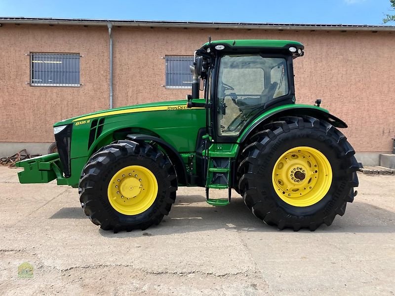 Traktor Türe ait John Deere 8335R Powr Shift *Motor und Räder neu*, Gebrauchtmaschine içinde Salsitz (resim 29)