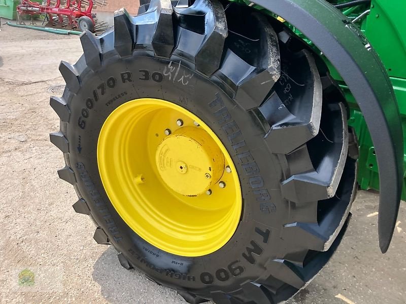 Traktor tip John Deere 8335R Powr Shift *Motor und Räder neu*, Gebrauchtmaschine in Salsitz (Poză 30)