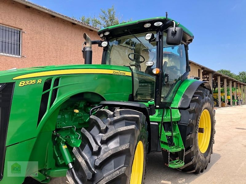 Traktor of the type John Deere 8335R Powr Shift *Motor und Räder neu*, Gebrauchtmaschine in Salsitz (Picture 4)