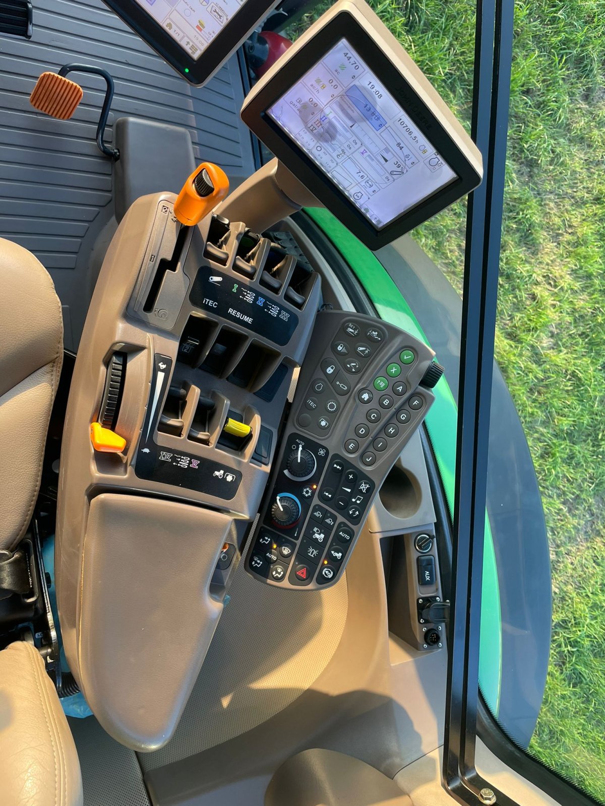 Traktor del tipo John Deere 8335R, Gebrauchtmaschine In Dinklage (Immagine 12)