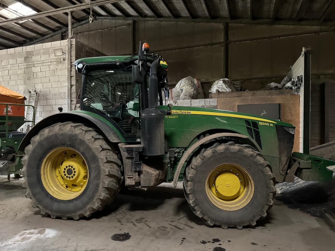 Traktor of the type John Deere 8345 R, Gebrauchtmaschine in Könnern (Picture 1)