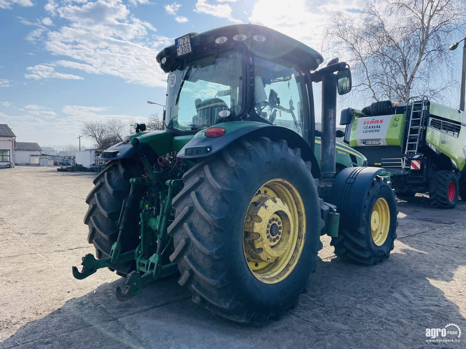 Traktor of the type John Deere 8345R ILS, Gebrauchtmaschine in Csengele (Picture 5)