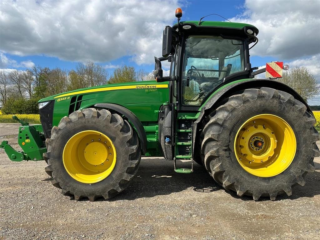 Traktor des Typs John Deere 8345R Rigtig fin trækker med alle de fine udstyrspakker. Ring til Ulrik på 40255544 for mere info. Jeg snakker Jysk, tysk og engelsk., Gebrauchtmaschine in Kolding (Bild 2)