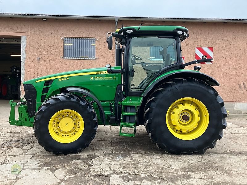 Traktor типа John Deere 8345R, Gebrauchtmaschine в Salsitz (Фотография 3)