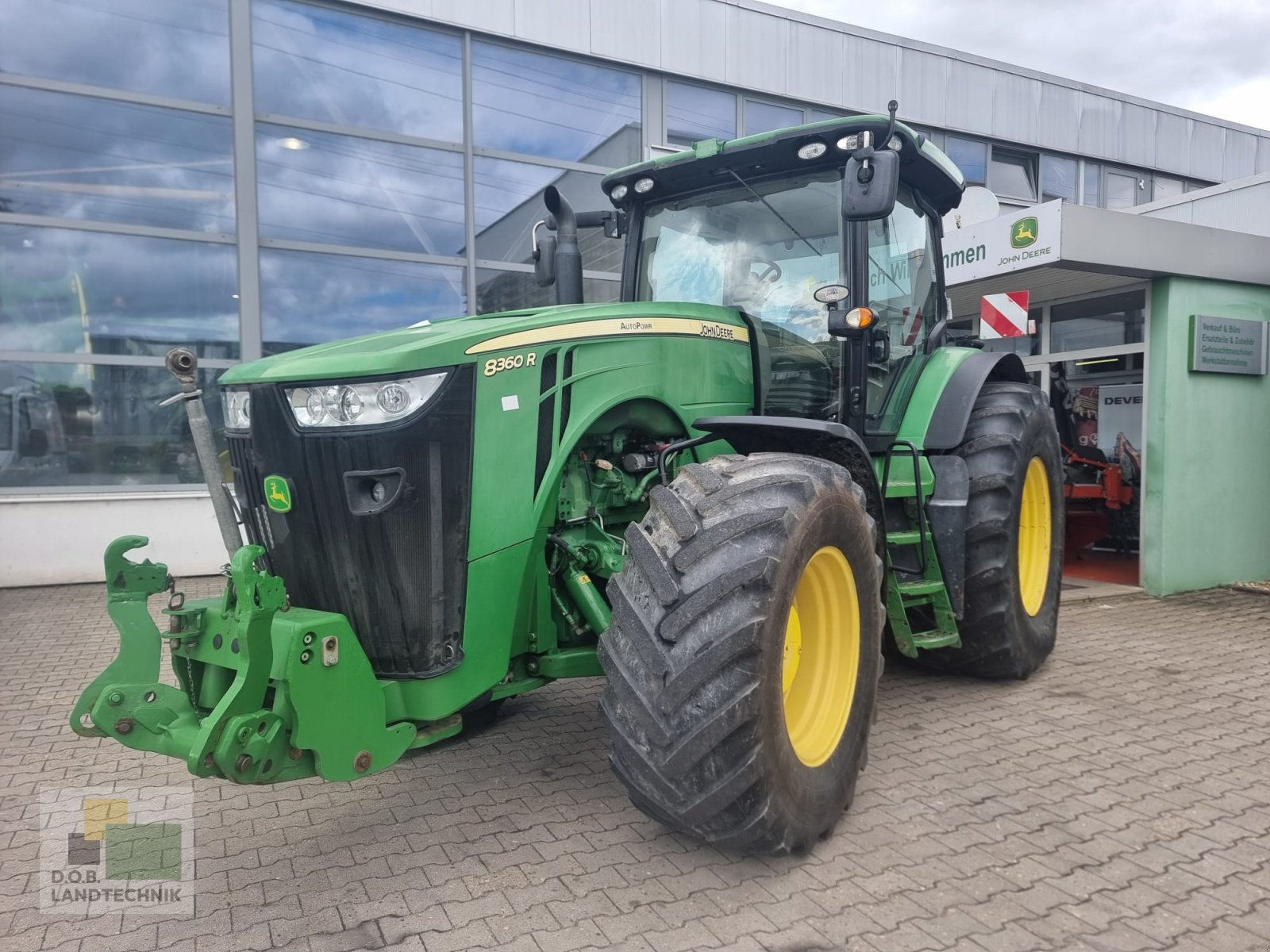 Traktor van het type John Deere 8360 R, Gebrauchtmaschine in Regensburg (Foto 1)