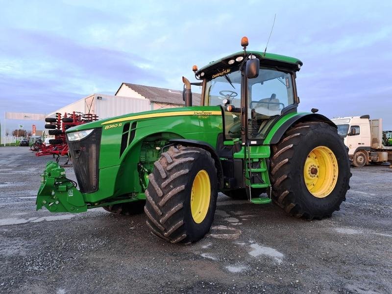 Traktor du type John Deere 8360R, Gebrauchtmaschine en SAINT-GERMAIN DU PUY (Photo 1)