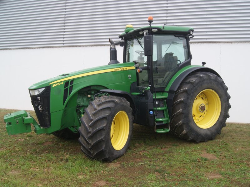 Traktor of the type John Deere 8370 R 5.029 Bh 370 PS, Gebrauchtmaschine in Lengyeltóti (Picture 1)