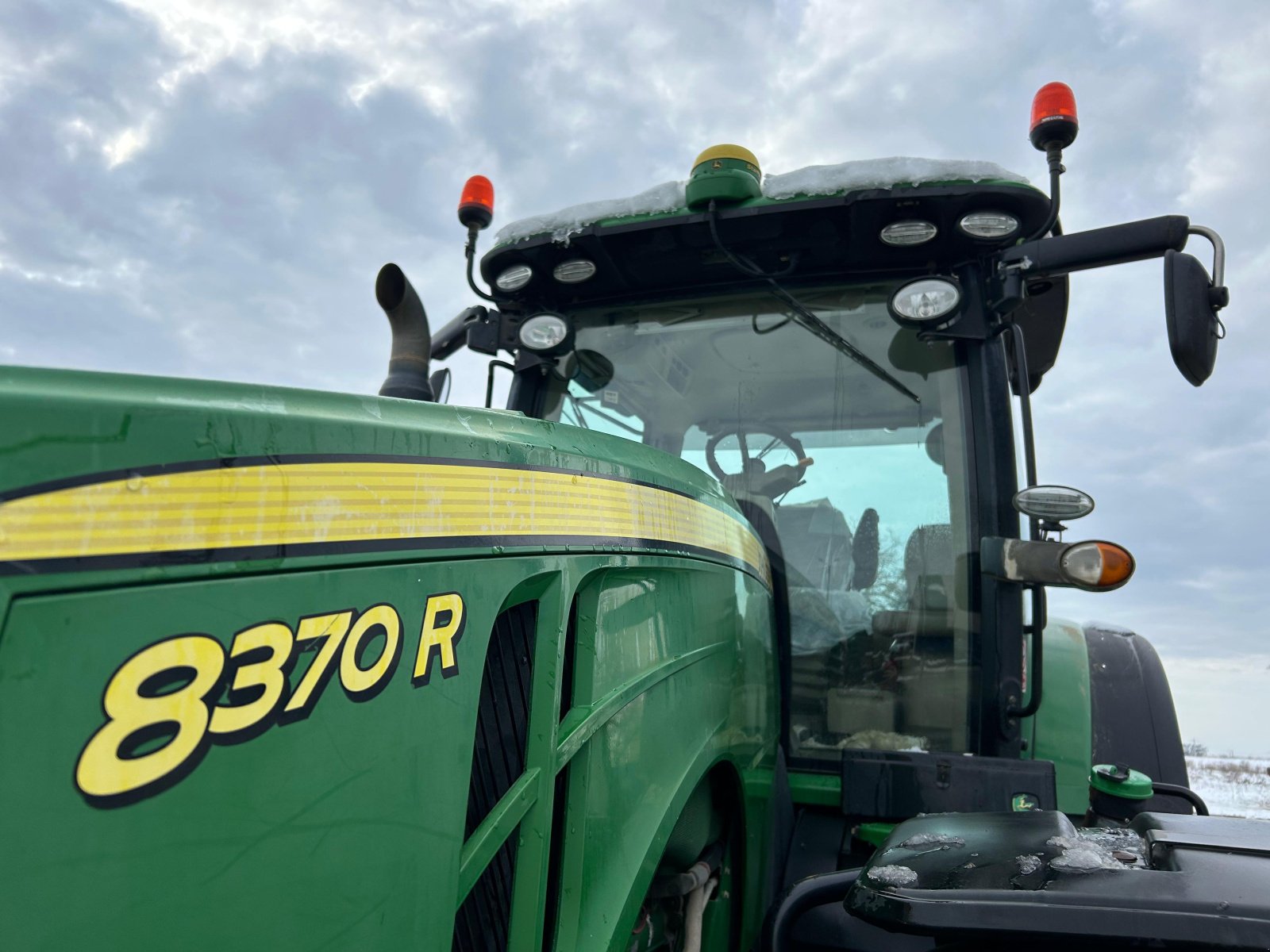 Traktor of the type John Deere 8370 R, Gebrauchtmaschine in Orţişoara (Picture 1)