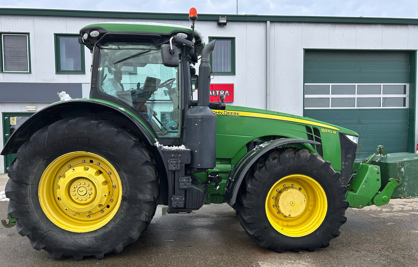 Traktor tip John Deere 8370 R, Gebrauchtmaschine in Orţişoara (Poză 4)