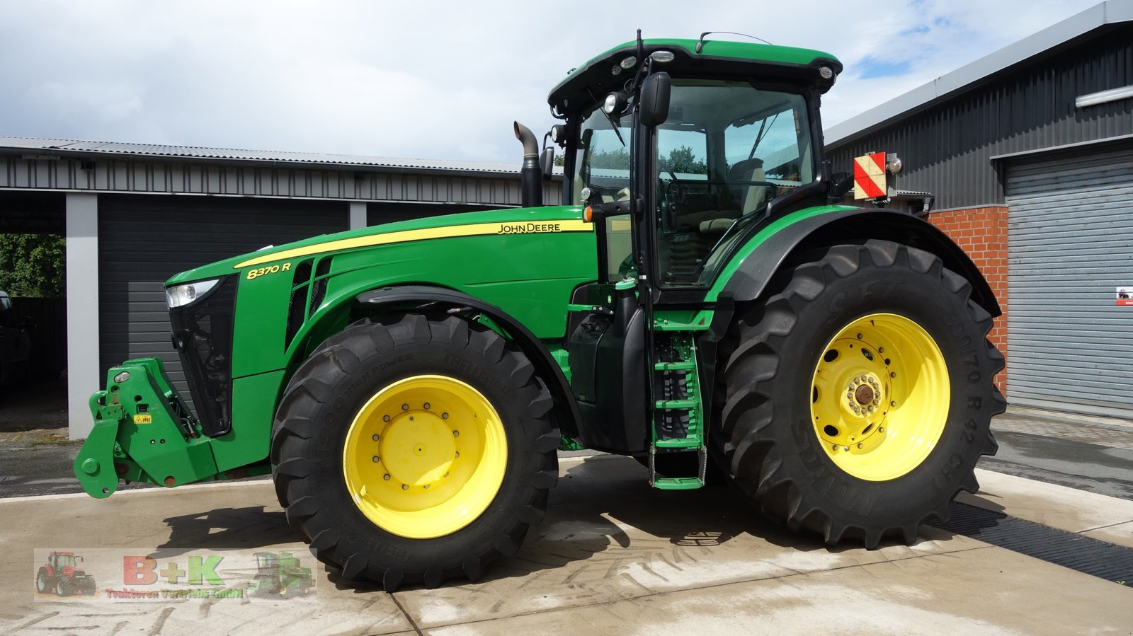 Traktor tipa John Deere 8370 R, Gebrauchtmaschine u Kettenkamp (Slika 2)