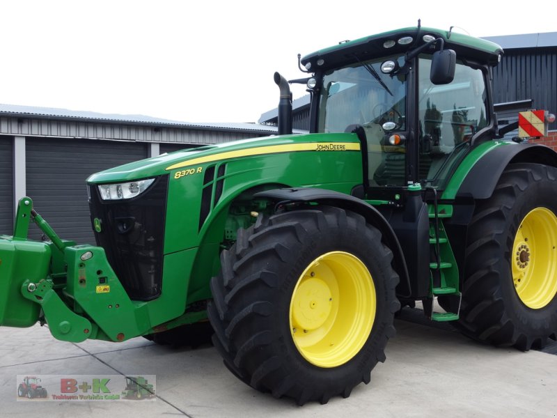 Traktor of the type John Deere 8370 R, Gebrauchtmaschine in Kettenkamp