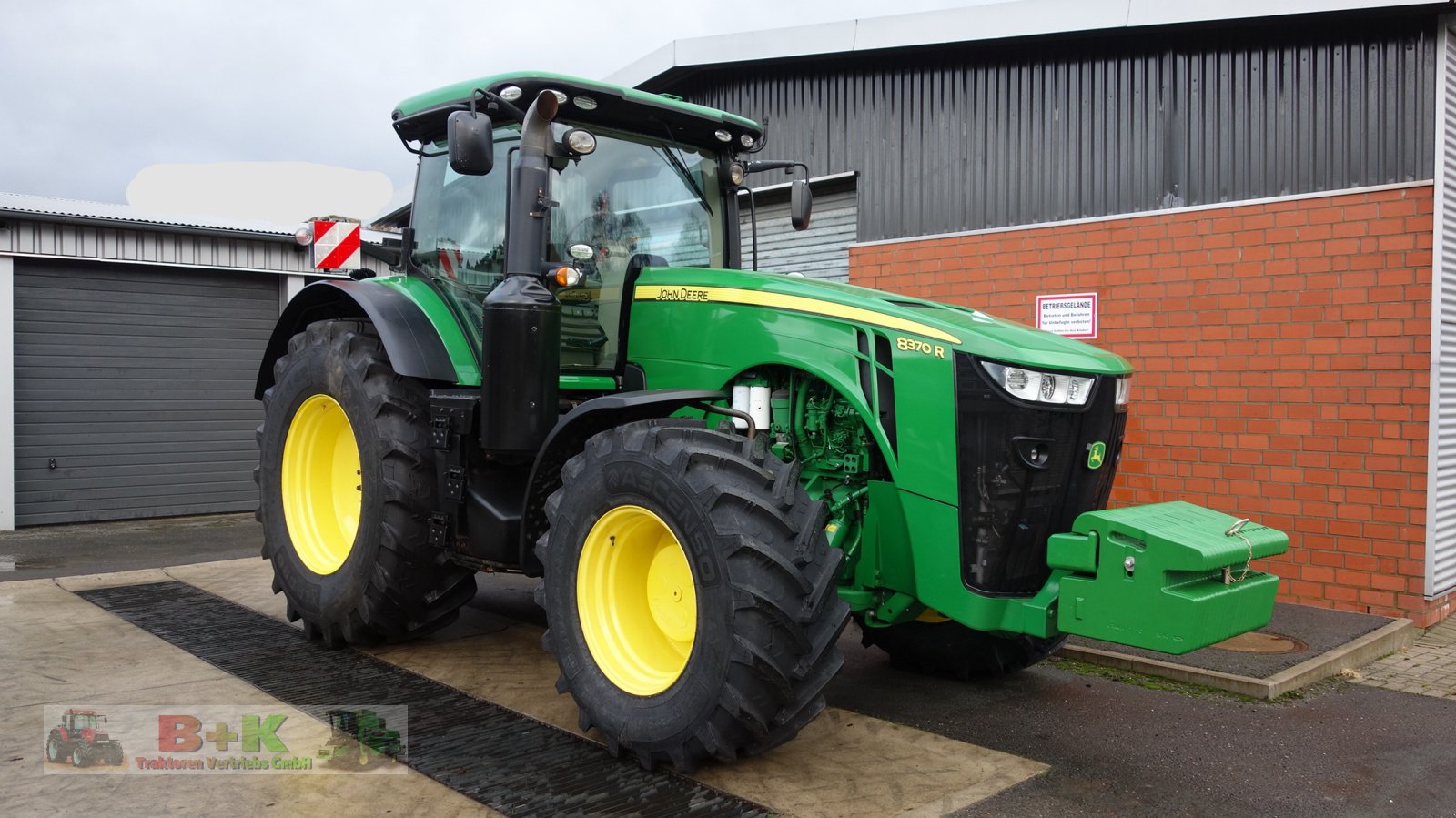 Traktor typu John Deere 8370 R, Gebrauchtmaschine w Kettenkamp (Zdjęcie 3)