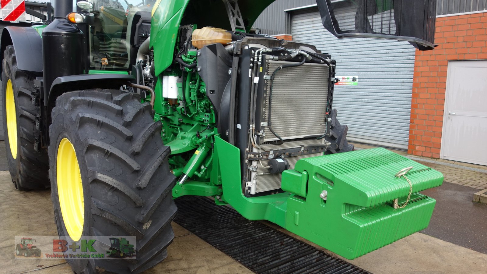 Traktor of the type John Deere 8370 R, Gebrauchtmaschine in Kettenkamp (Picture 13)