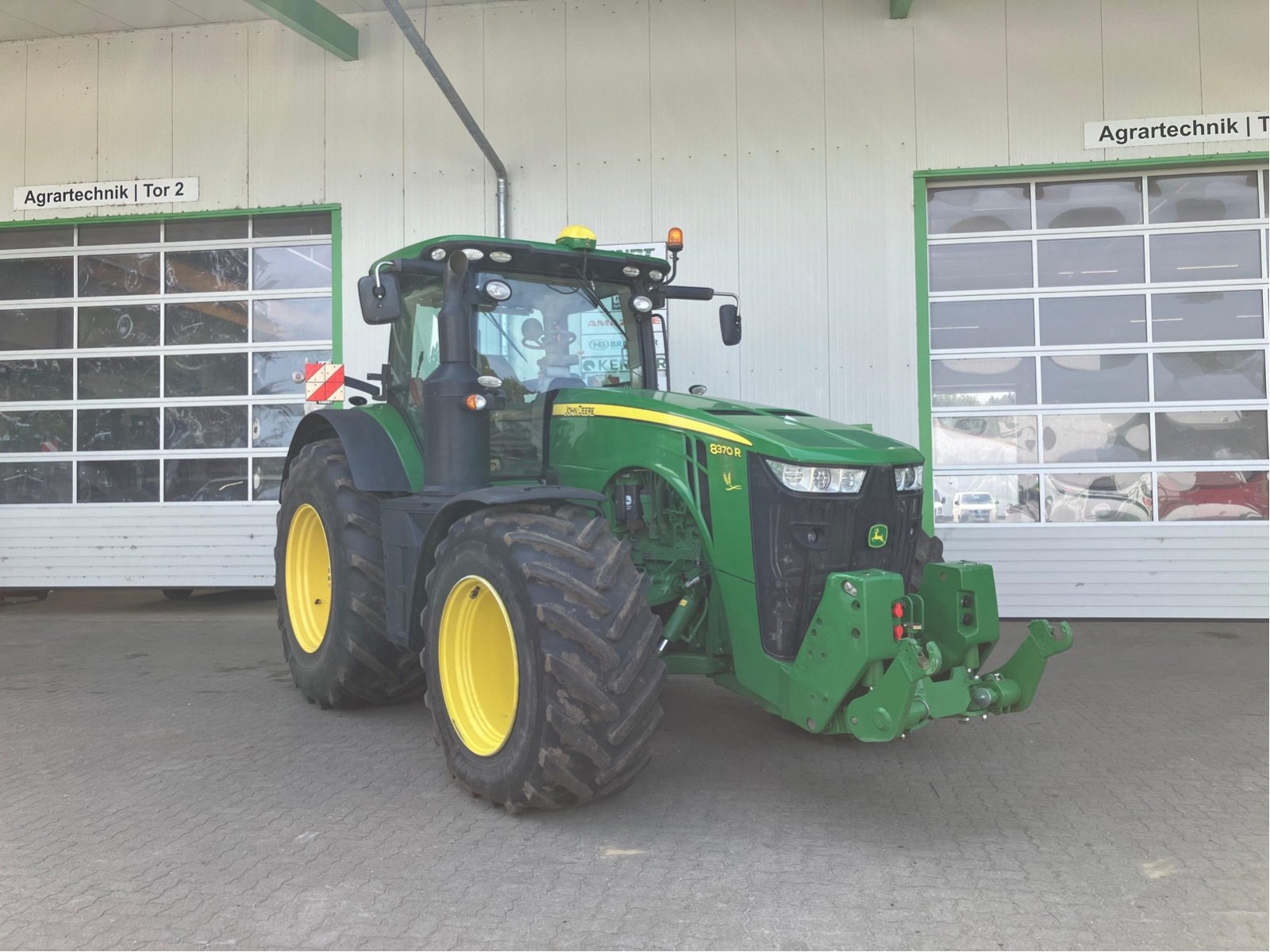 Traktor Türe ait John Deere 8370 R, Gebrauchtmaschine içinde Bad Oldesloe (resim 1)