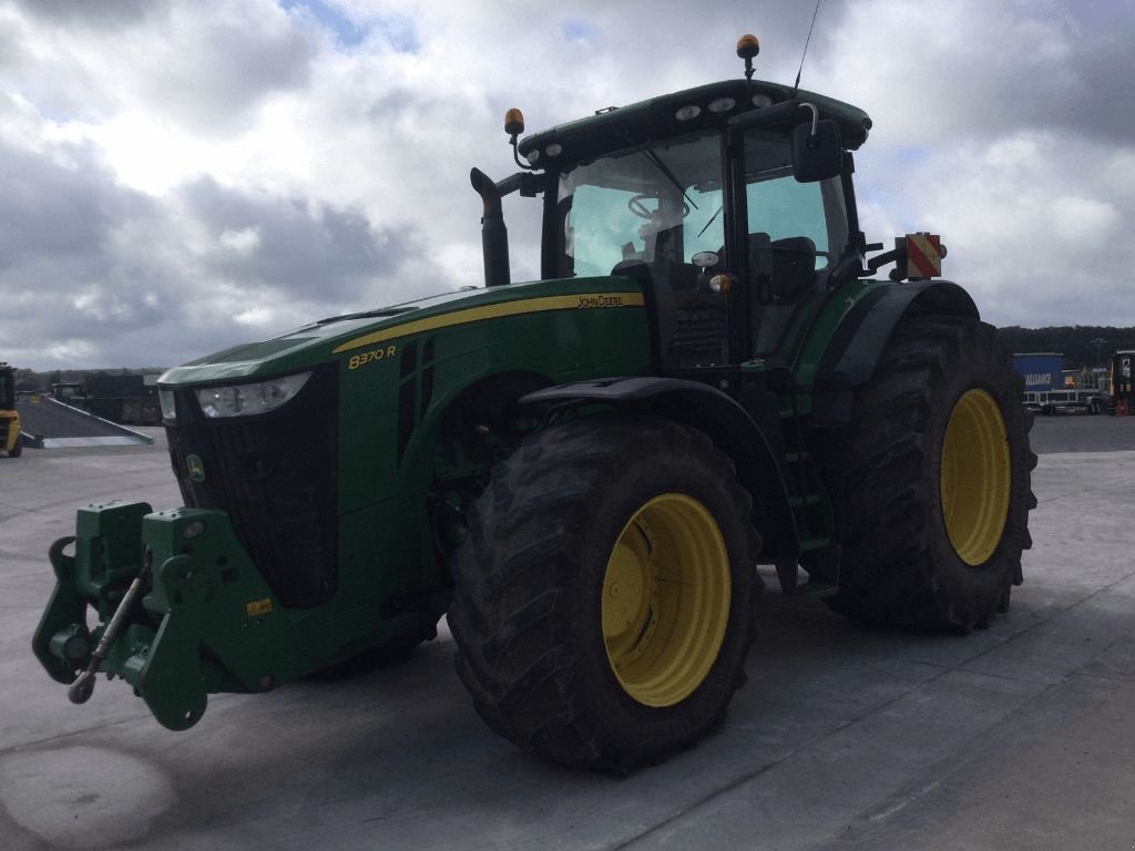 Traktor Türe ait John Deere 8370, Gebrauchtmaschine içinde Vogelsheim (resim 2)