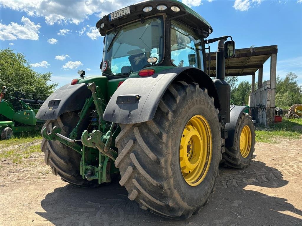 Traktor tip John Deere 8370R Affjedret foraksel og kabine. Hitch krog. Auto steer ready. Luftbremser. Mange paa lager. Ring til Ulrik 0045-40255544, Gebrauchtmaschine in Kolding (Poză 5)