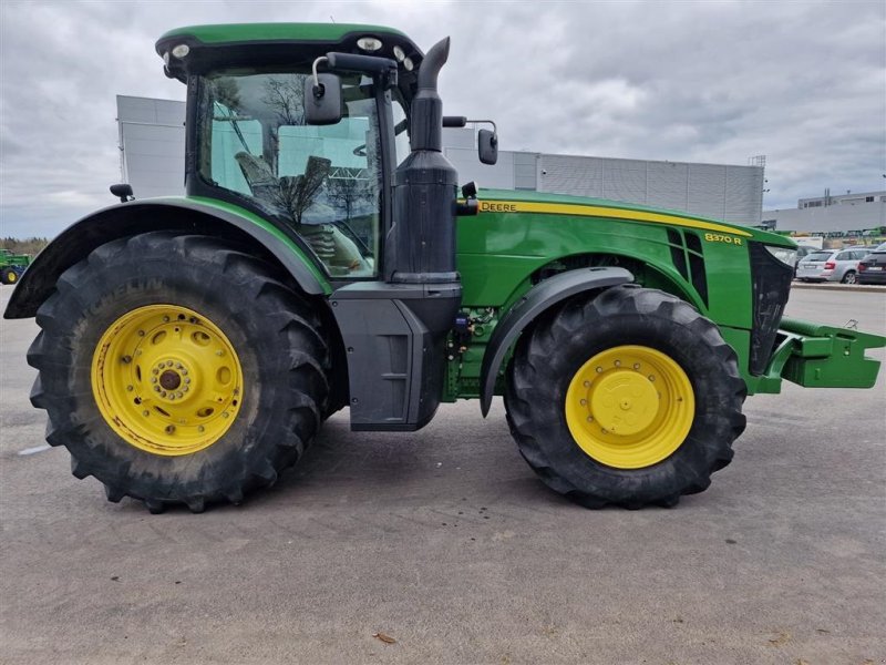 Traktor tipa John Deere 8370R E23. GPS. AutoTrac. Tvillingehjul bag., Gebrauchtmaschine u Kolding (Slika 1)