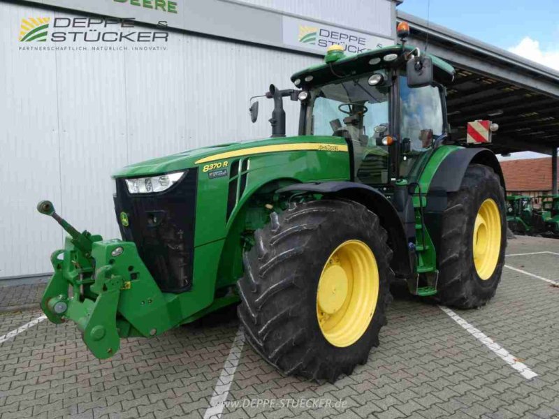 Traktor of the type John Deere 8370R e23, Gebrauchtmaschine in Lauterberg/Barbis