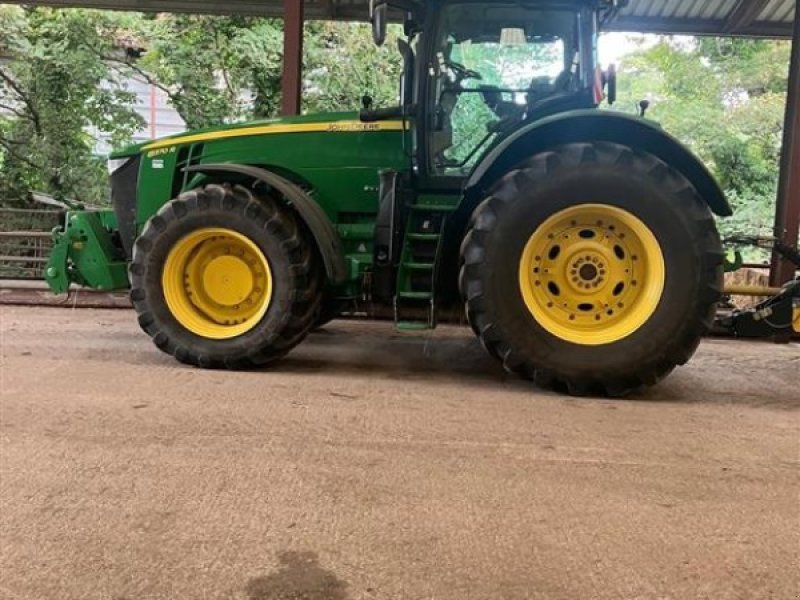 Traktor typu John Deere 8370R Solgt til Balticum!!! AutoPower Front lift. Kun 3160 timer. ring til Ulrik for mere info på 40255544. Jeg snakker Jysk, tysk og engelsk., Gebrauchtmaschine v Kolding (Obrázek 1)