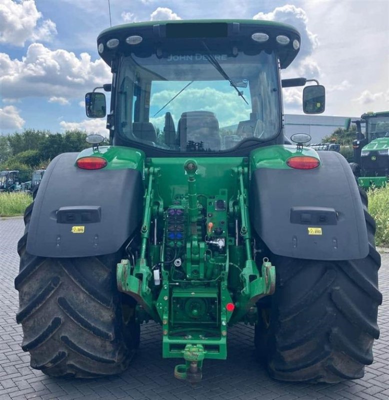 Traktor Türe ait John Deere 8370R Ultimate Editon med alt udstyr. GPS AutoTrac. Sektionskontrol. Ring til Ulrik på 0045-40255544. Jeg snakkker Jysk, tysk og engelsk., Gebrauchtmaschine içinde Kolding (resim 4)