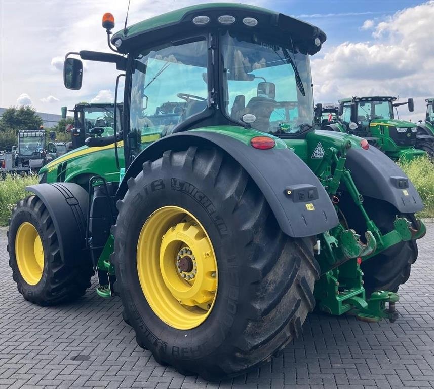 Traktor del tipo John Deere 8370R Ultimate Editon med alt udstyr. GPS AutoTrac. Sektionskontrol. Ring til Ulrik på 0045-40255544. Jeg snakkker Jysk, tysk og engelsk., Gebrauchtmaschine In Kolding (Immagine 6)