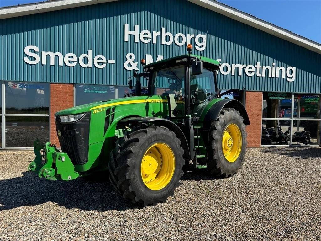 Traktor des Typs John Deere 8370R, Gebrauchtmaschine in Videbæk (Bild 1)