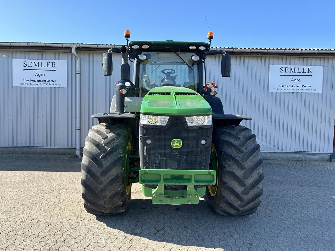 Traktor del tipo John Deere 8370R, Gebrauchtmaschine In Brønderslev (Immagine 2)