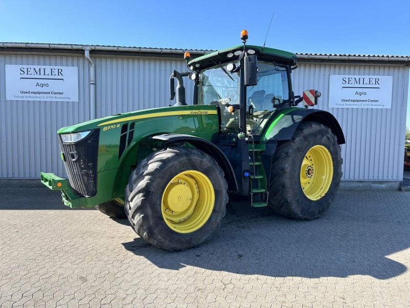 Traktor des Typs John Deere 8370R, Gebrauchtmaschine in Brønderslev (Bild 1)