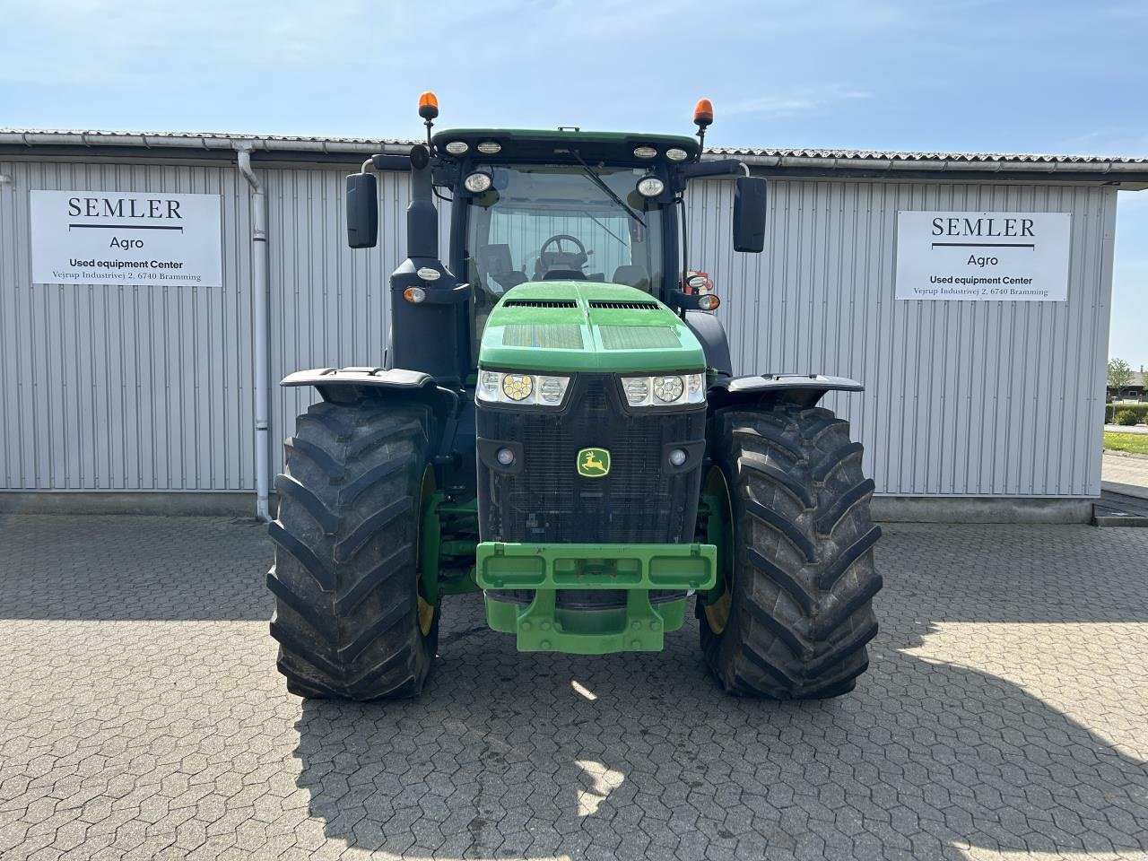 Traktor des Typs John Deere 8370R, Gebrauchtmaschine in Bramming (Bild 2)