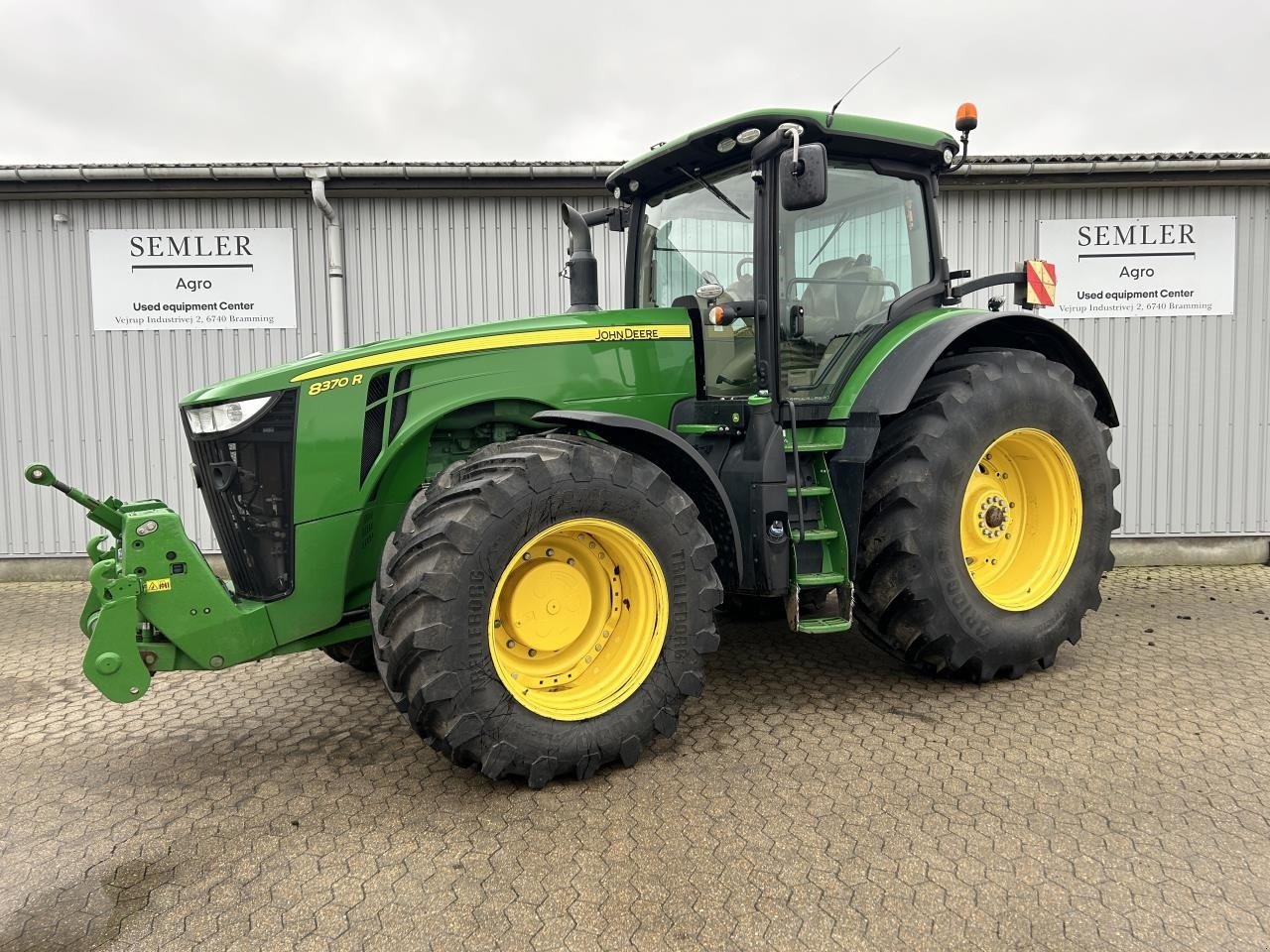 Traktor van het type John Deere 8370R, Gebrauchtmaschine in Bramming (Foto 1)