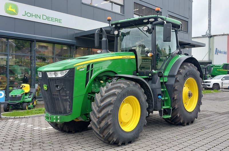 Traktor Türe ait John Deere 8370R, Gebrauchtmaschine içinde Ersingen (resim 3)