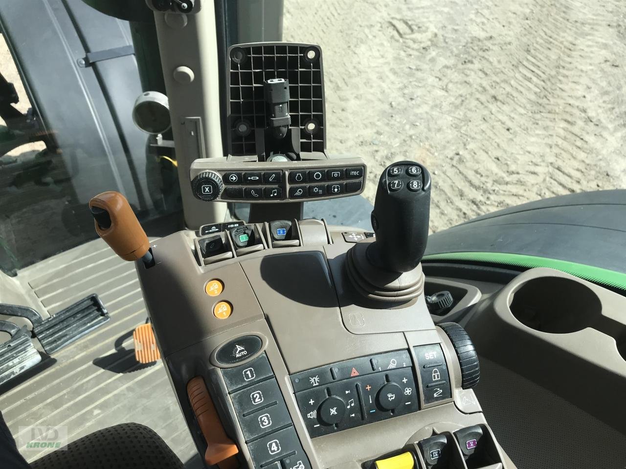 Traktor typu John Deere 8370R, Gebrauchtmaschine w Alt-Mölln (Zdjęcie 8)