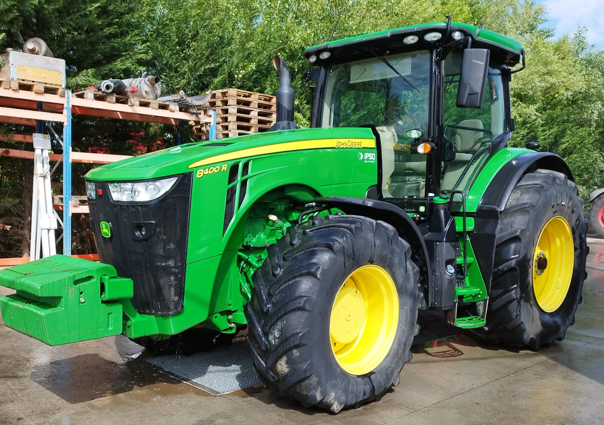 Traktor typu John Deere 8400 R, Gebrauchtmaschine v Orţişoara (Obrázok 3)