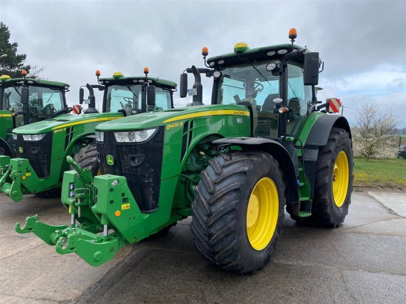 Traktor от тип John Deere 8400R SOLGT!!! E23. Starfire GPS. Front lift. Alle service passet hos John Deere. 2 nye på vej ind., Gebrauchtmaschine в Kolding (Снимка 1)