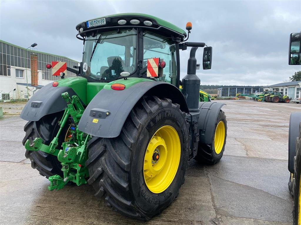 Traktor типа John Deere 8400R SOLGT!!! E23. Starfire GPS. Front lift. Alle service passet hos John Deere. 2 nye på vej ind., Gebrauchtmaschine в Kolding (Фотография 3)