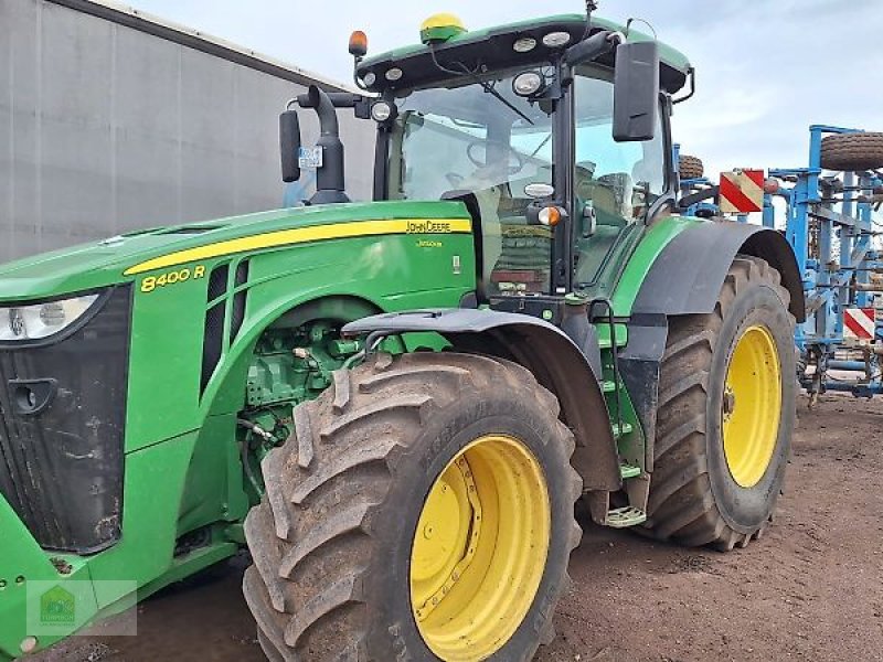 Traktor des Typs John Deere 8400R, Gebrauchtmaschine in Salsitz (Bild 1)