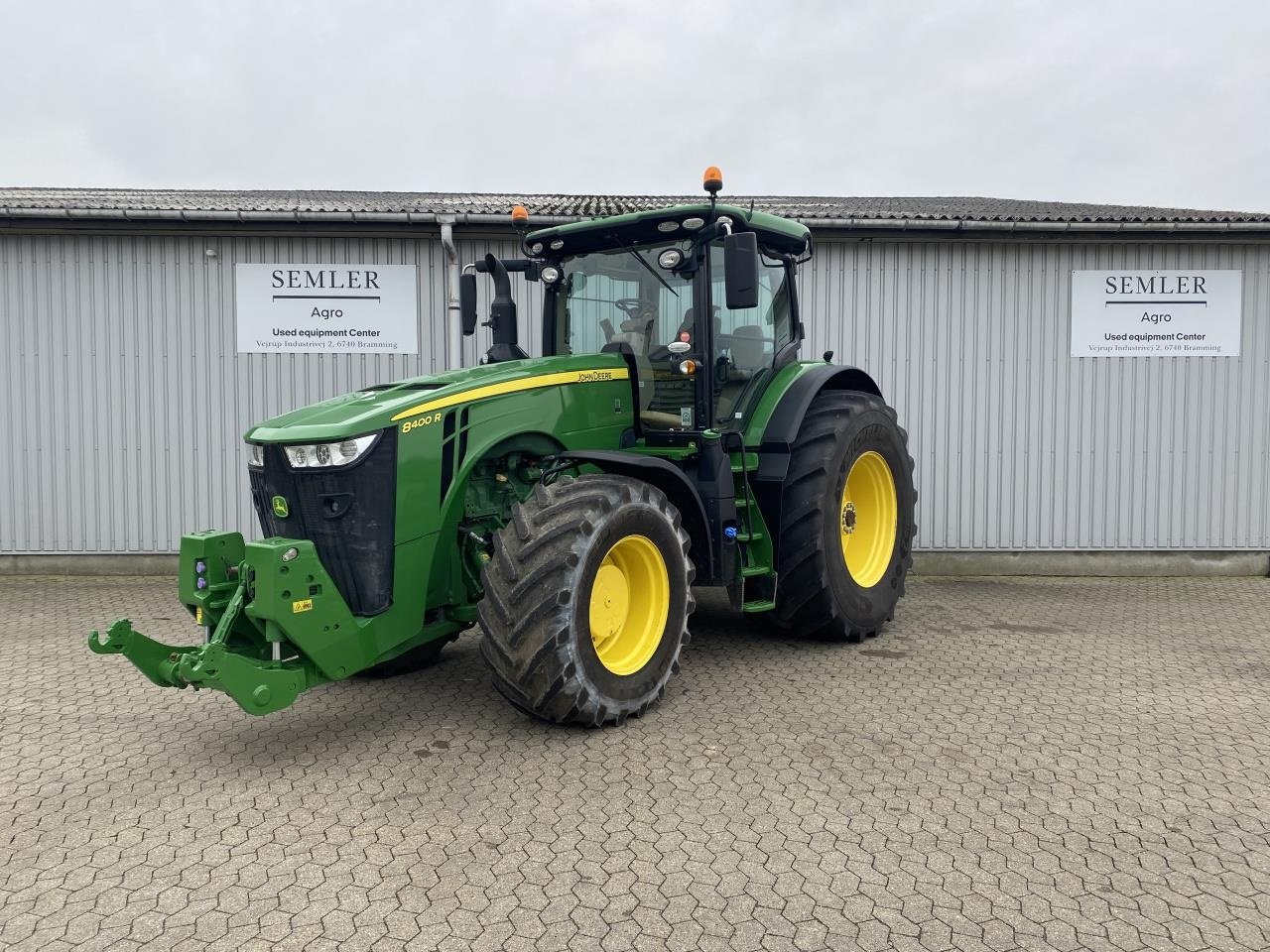 Traktor des Typs John Deere 8400R, Gebrauchtmaschine in Næstved (Bild 1)