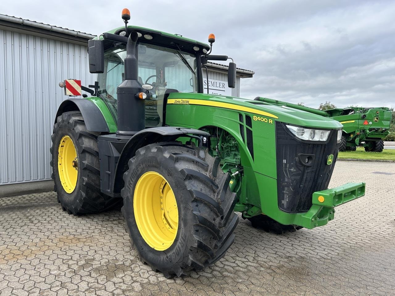 Traktor typu John Deere 8400R, Gebrauchtmaschine w Bramming (Zdjęcie 8)